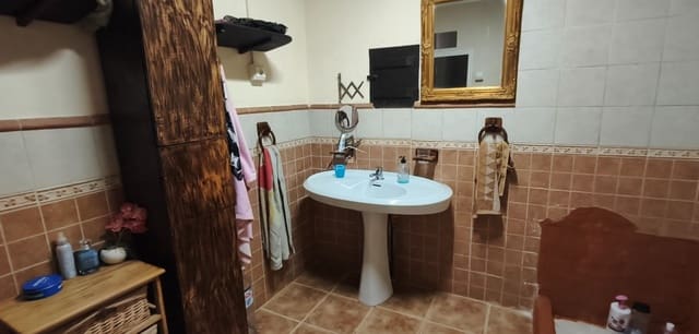 2 makuuhuone Omakotitalo myytävänä paikassa La Romana mukana 
autotalli - 139 900 € (Ref: 10080168)
