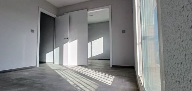 2 soveværelse Byhus til salg i La Romana med garage - € 169.990 (Ref: 8982757)