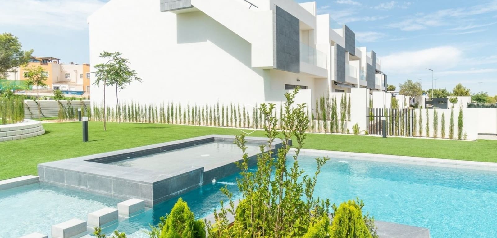 3 bedroom Bungalow for sale in Los Balcones with pool - € 279,900 (Ref: 9289961)