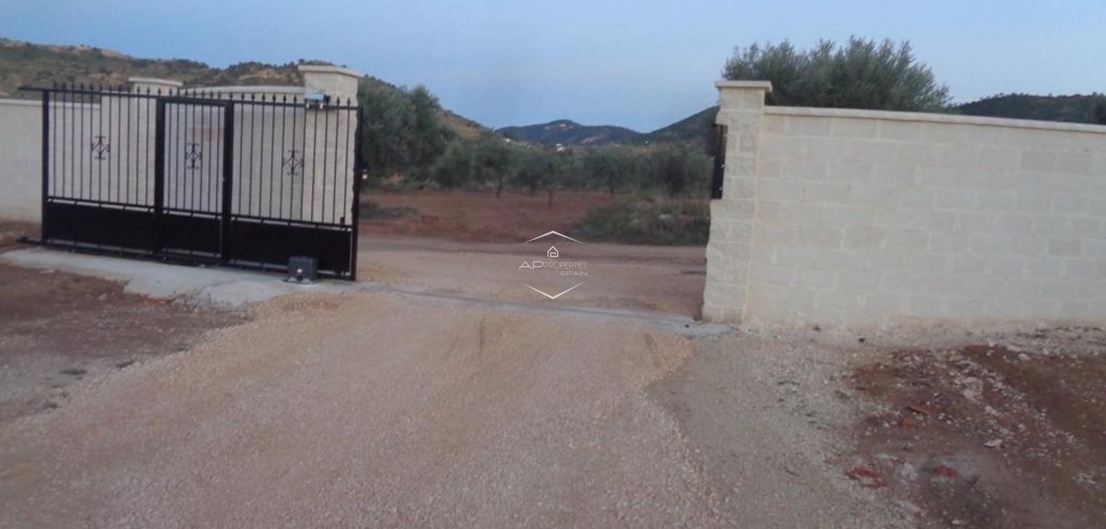 4 soveværelse Villa til salg i Pinoso med swimmingpool - € 423.000 (Ref: 9289963)