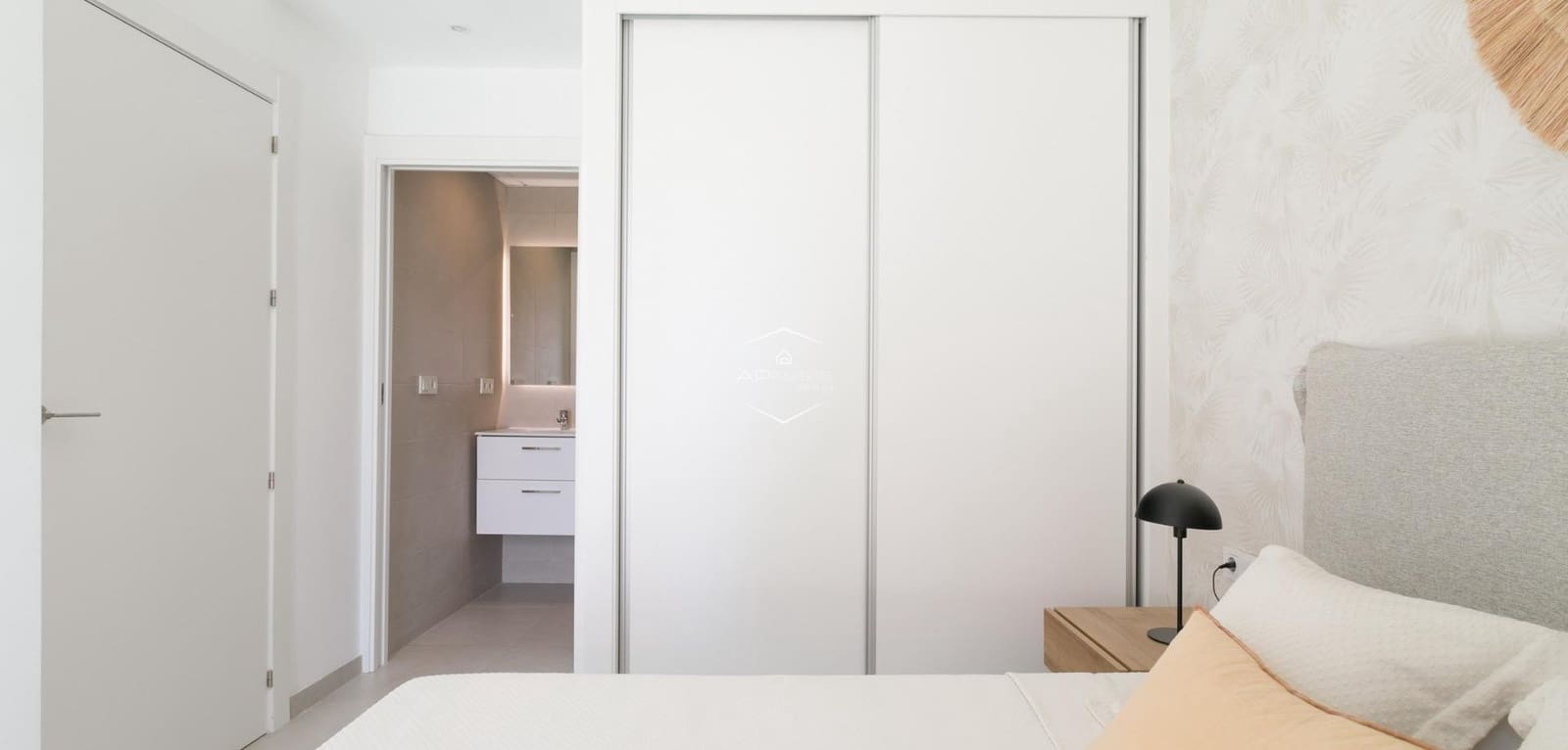 2 Zimmer Apartment zu verkaufen in Torrevieja mit Pool - 285.000 € (Ref: 9289969)