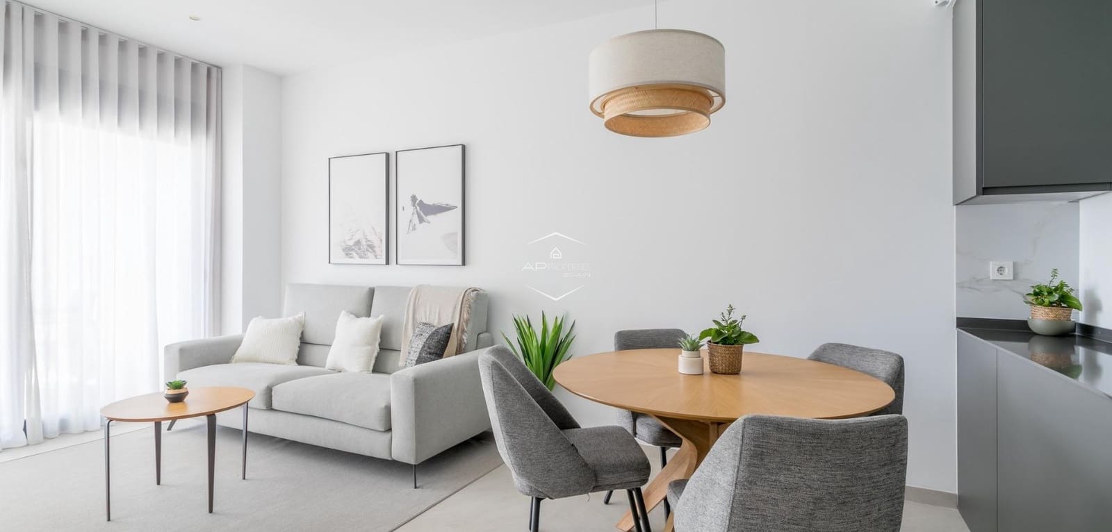 2 Zimmer Apartment zu verkaufen in Torrevieja mit Pool - 285.000 € (Ref: 9289969)