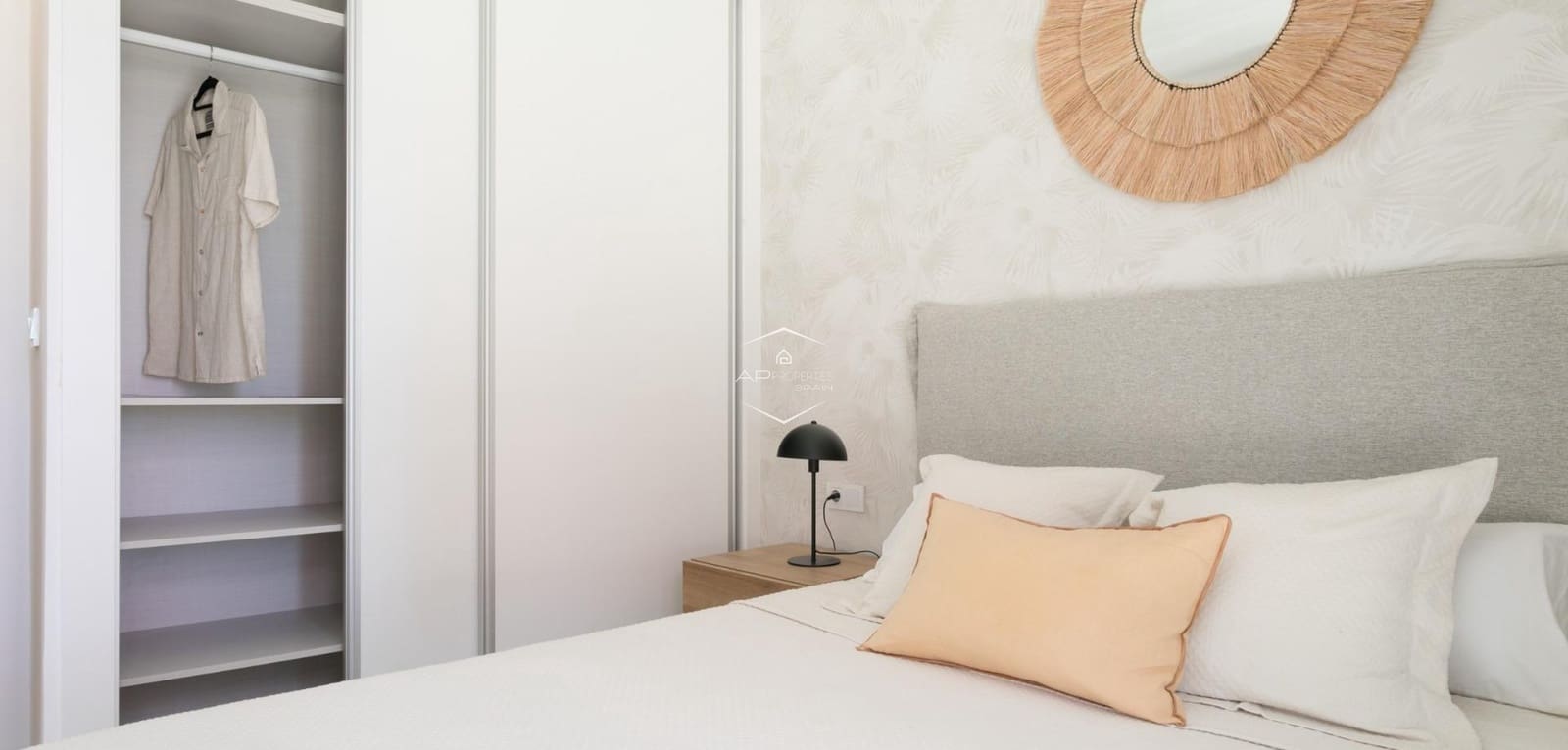 2 Zimmer Apartment zu verkaufen in Torrevieja mit Pool - 285.000 € (Ref: 9289969)