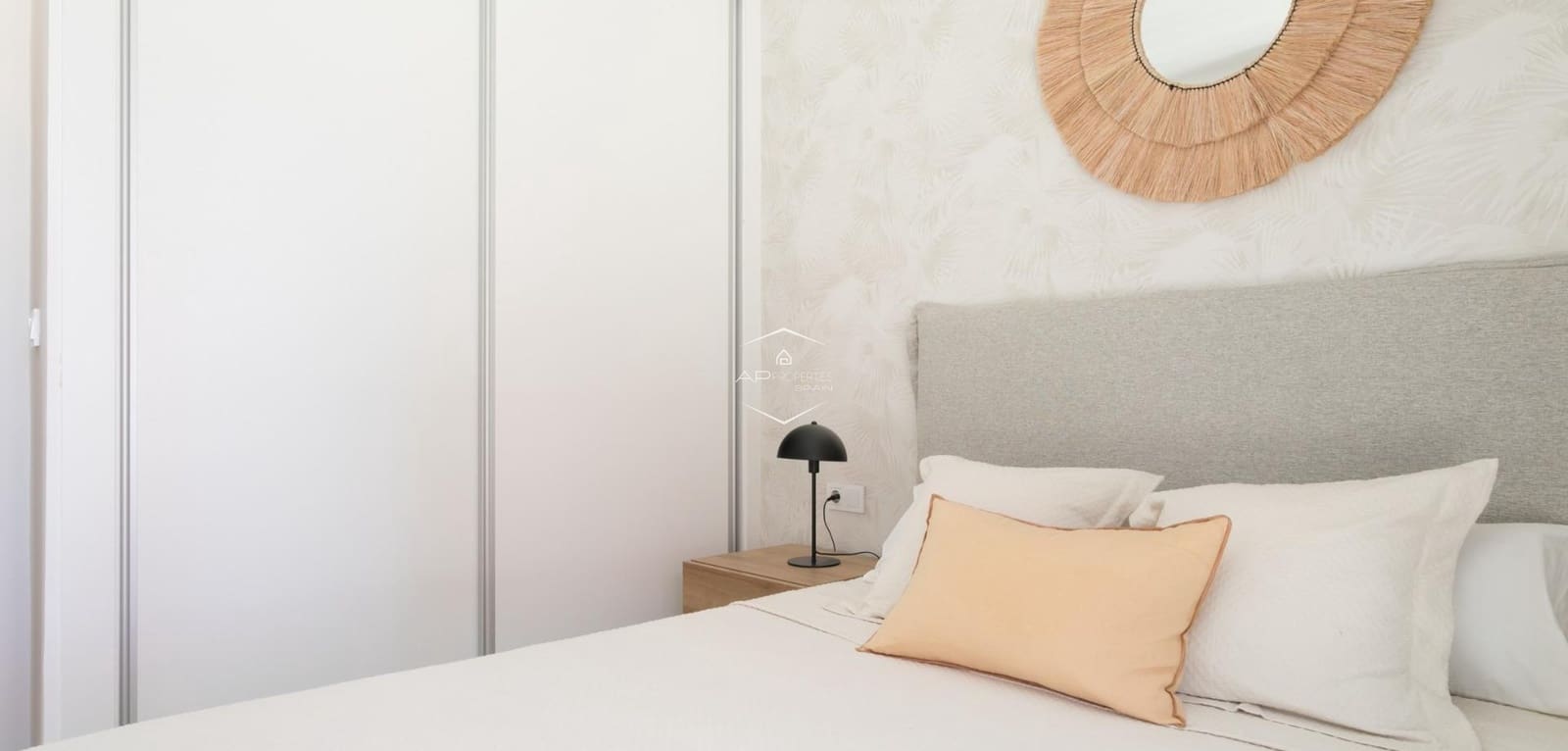 2 Zimmer Apartment zu verkaufen in Torrevieja mit Pool - 285.000 € (Ref: 9289969)