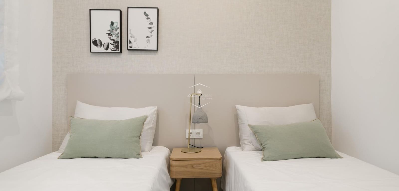 2 Zimmer Apartment zu verkaufen in Torrevieja mit Pool - 285.000 € (Ref: 9289969)