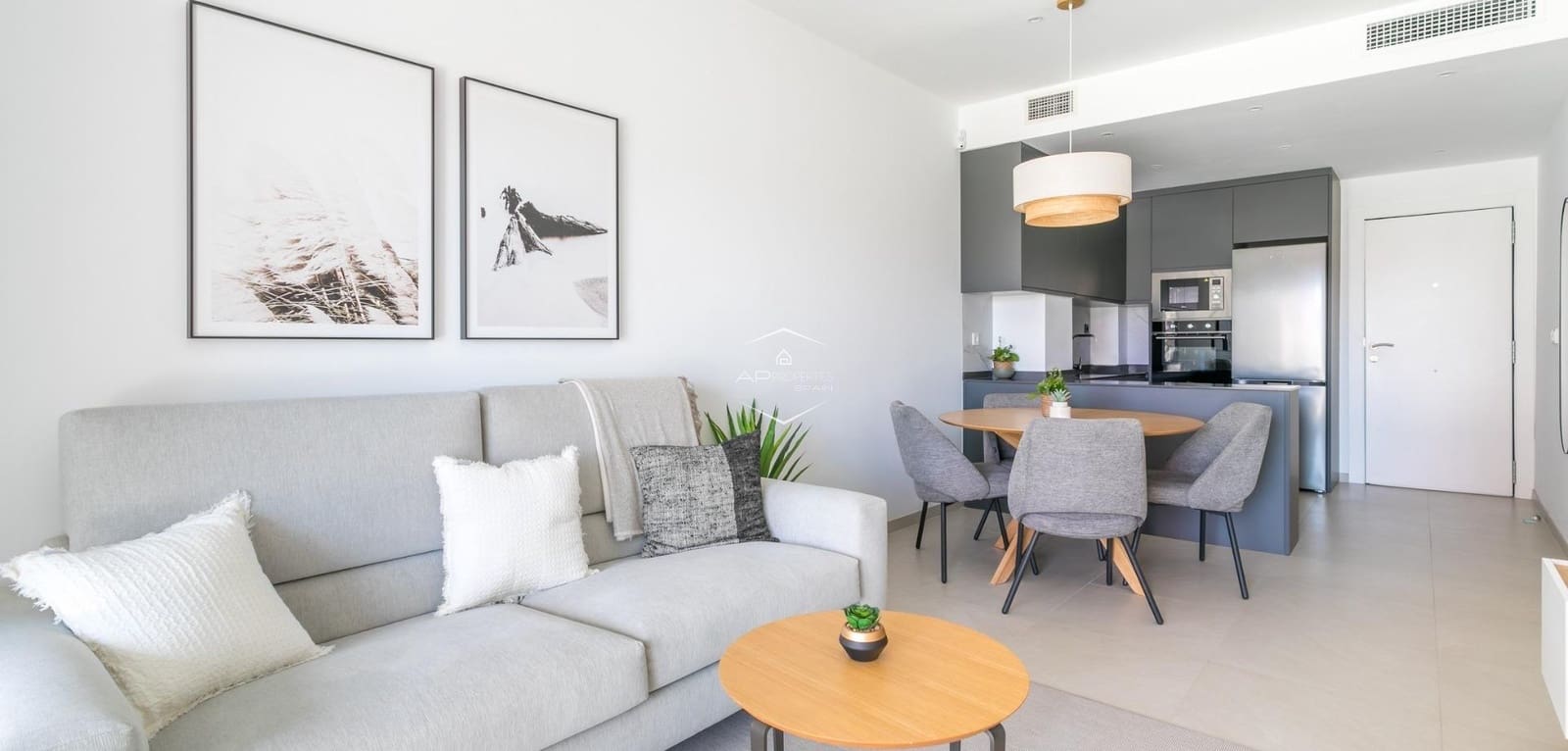 2 Zimmer Apartment zu verkaufen in Torrevieja mit Pool - 285.000 € (Ref: 9289969)