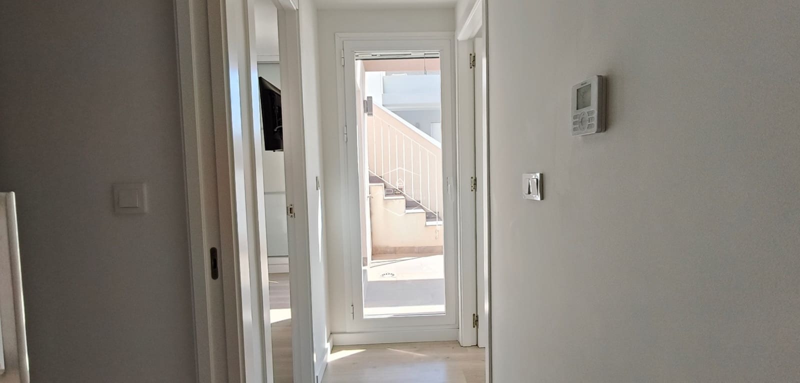 3 sypialnia Dom na sprzedaż w Torrevieja z basenem garażem - 399 900 € (Ref: 9289972)