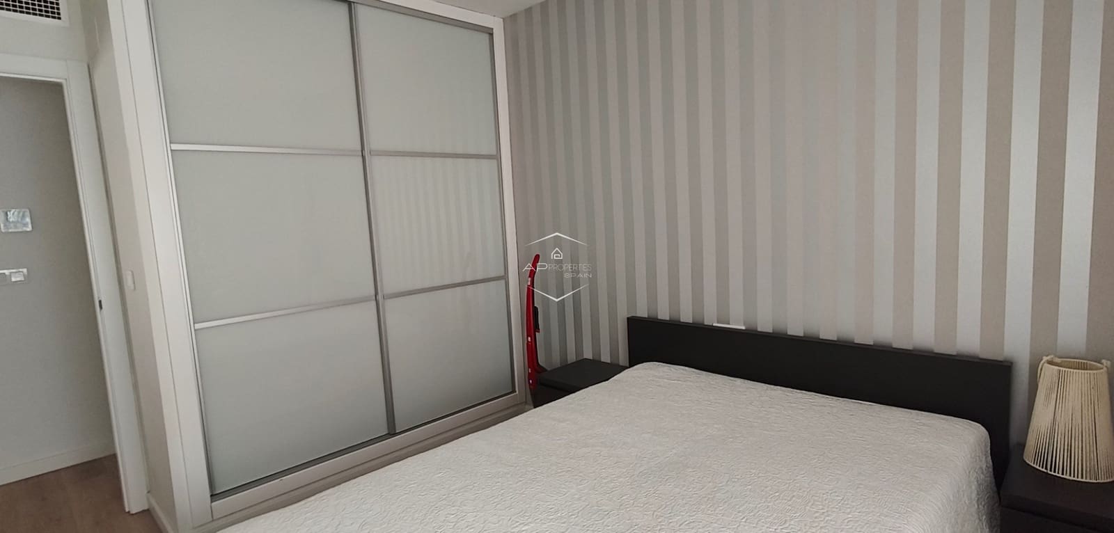 3 sypialnia Dom na sprzedaż w Torrevieja z basenem garażem - 399 900 € (Ref: 9289972)