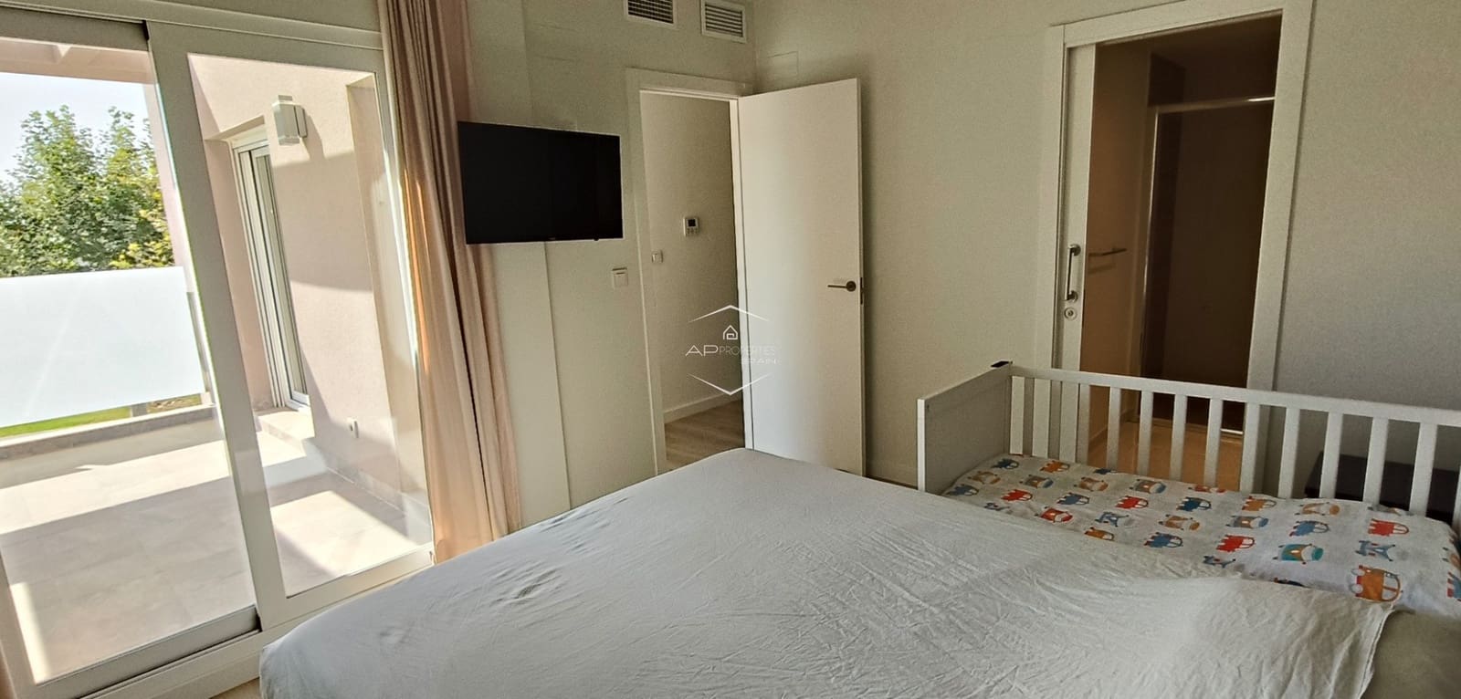 3 sypialnia Dom na sprzedaż w Torrevieja z basenem garażem - 399 900 € (Ref: 9289972)