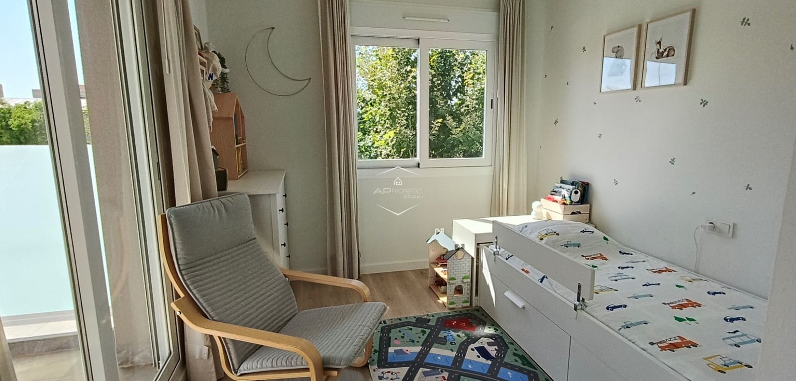 3 sypialnia Dom na sprzedaż w Torrevieja z basenem garażem - 399 900 € (Ref: 9289972)