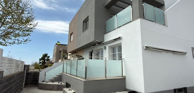 3 slaapkamer Huis te koop in Parque Acuático - Sector 25, Torrevieja met zwembad garage - € 399.900 (Ref: 9289972)