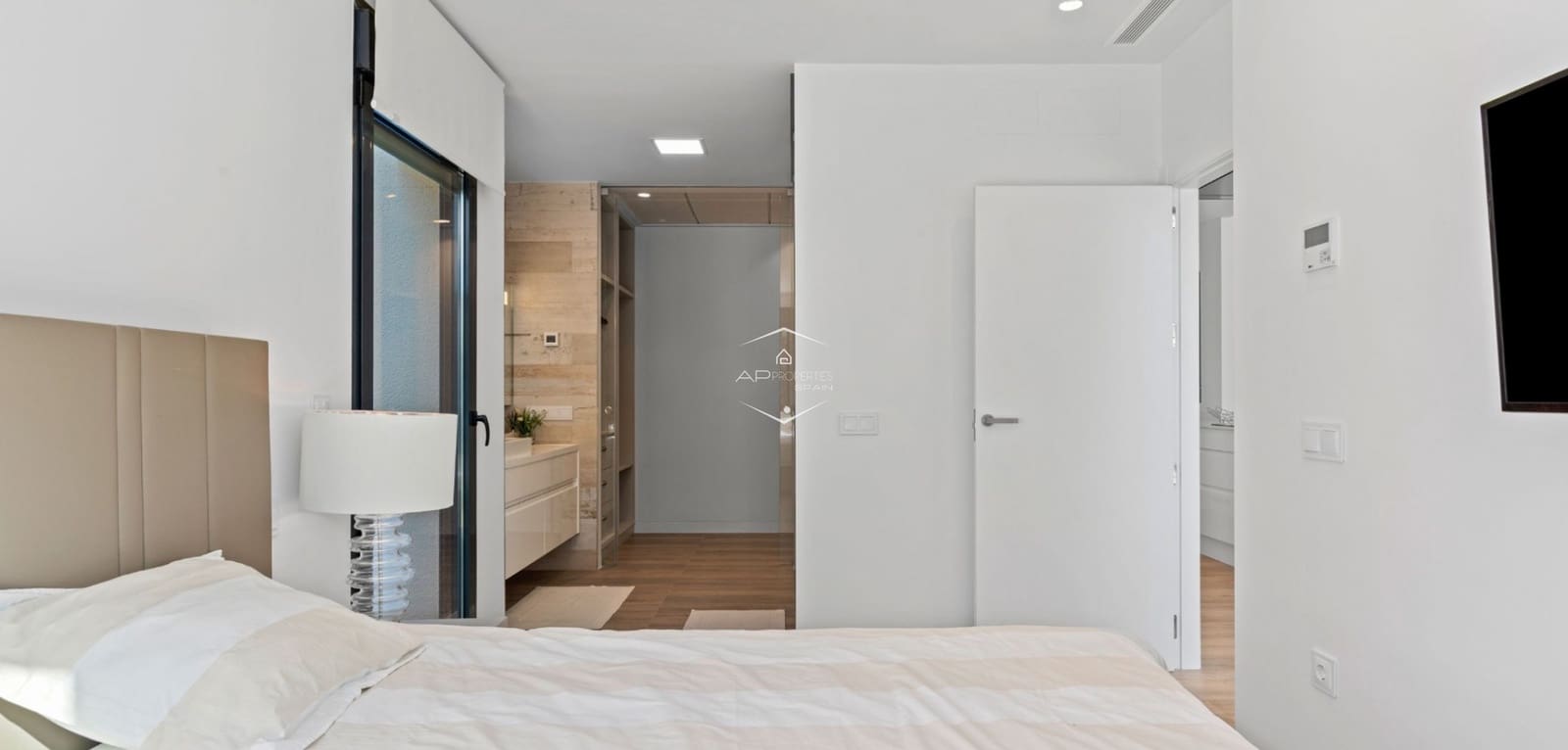 3 bedroom Villa for sale in Las Colinas Golf with pool - € 819,000 (Ref: 9289973)