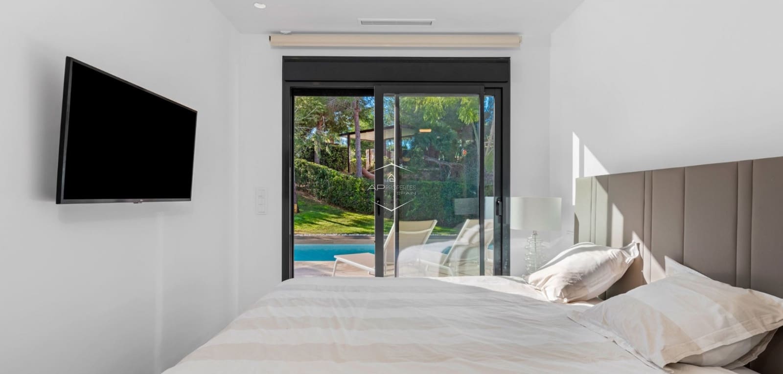 3 bedroom Villa for sale in Las Colinas Golf with pool - € 819,000 (Ref: 9289973)