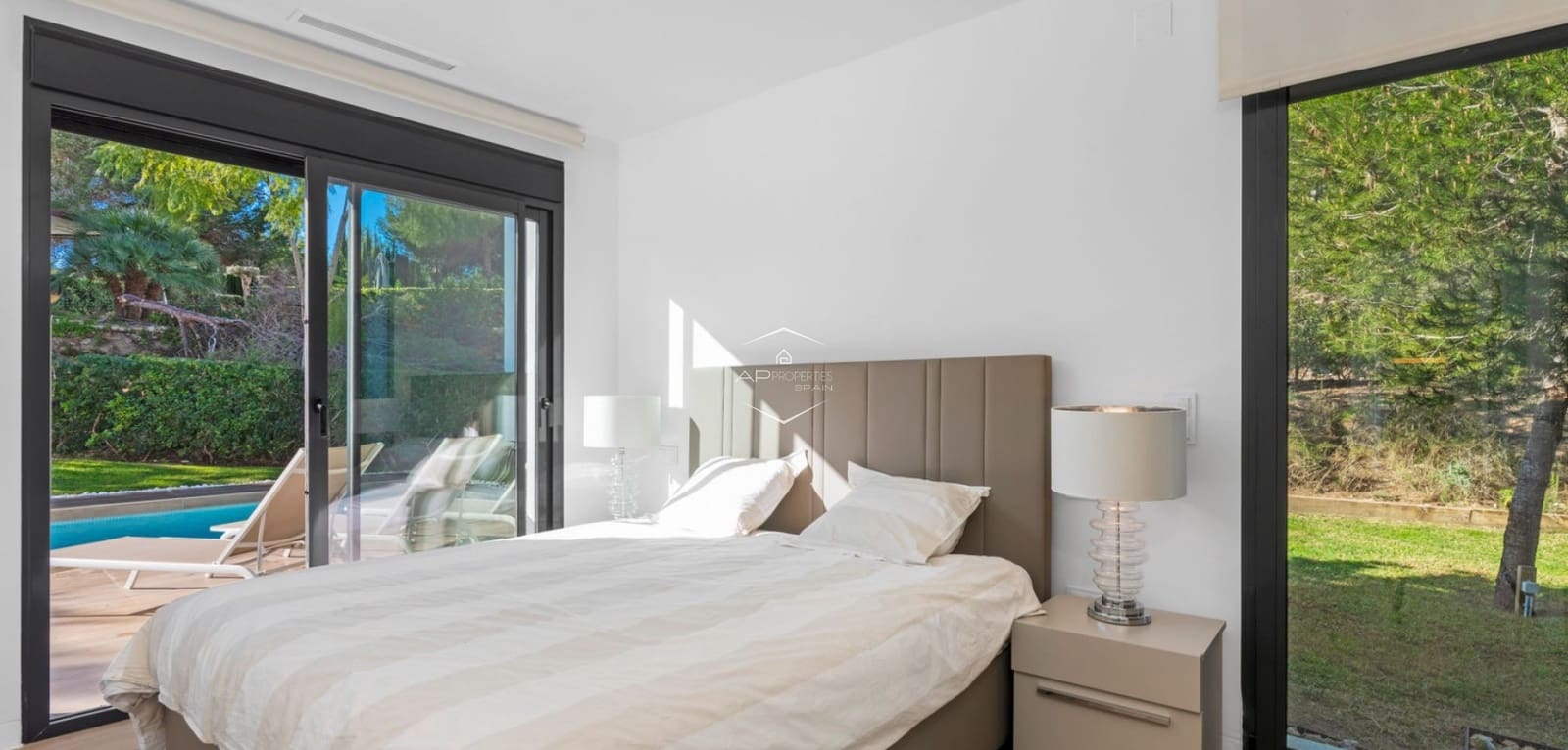 3 bedroom Villa for sale in Las Colinas Golf with pool - € 819,000 (Ref: 9289973)