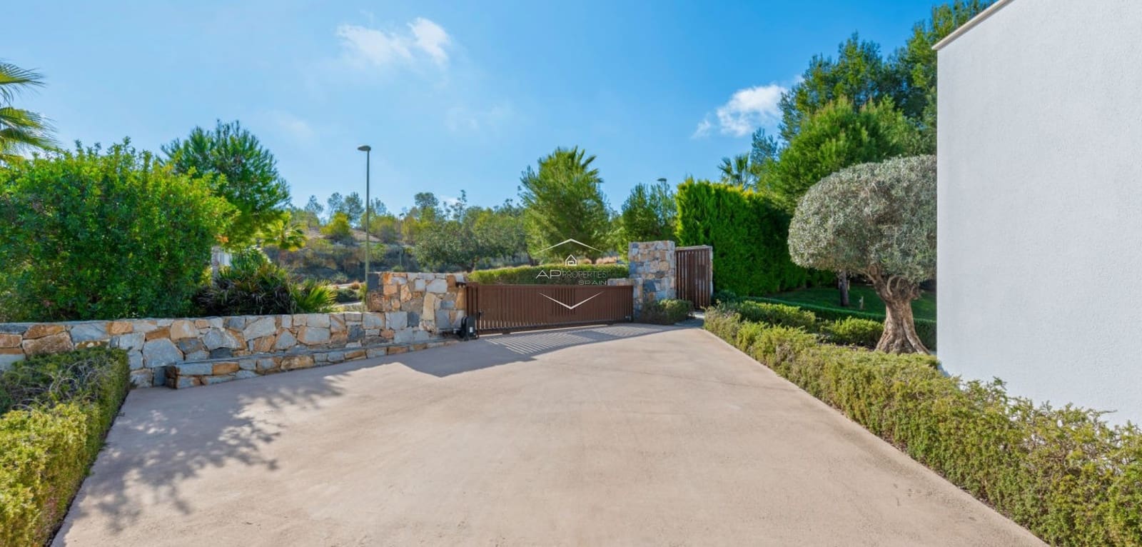 3 bedroom Villa for sale in Las Colinas Golf with pool - € 819,000 (Ref: 9289973)