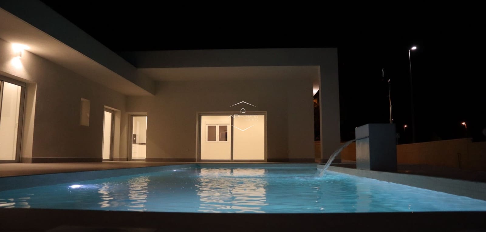 3 bedroom Villa for sale in La Romana with pool - € 360,000 (Ref: 9289976)