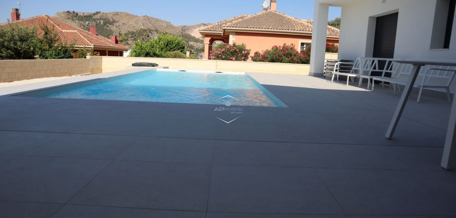 3 bedroom Villa for sale in La Romana with pool - € 360,000 (Ref: 9289976)