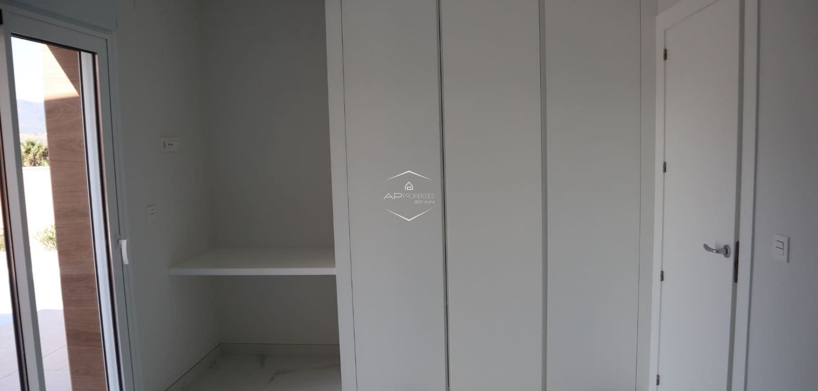 3 bedroom Villa for sale in La Romana with pool - € 345,000 (Ref: 9289977)