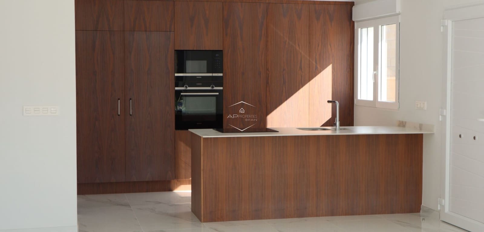 3 bedroom Villa for sale in La Romana with pool - € 345,000 (Ref: 9289977)