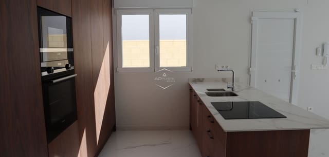 3 bedroom Villa for sale in La Romana with pool - € 345,000 (Ref: 9289977)