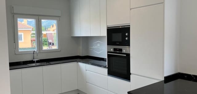 2 chambre Villa/Maison à vendre à La Romana avec piscine - 220 000 € (Ref: 9289978)