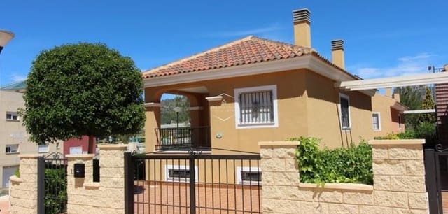 2 chambre Villa/Maison à vendre à La Romana avec piscine - 220 000 € (Ref: 9289978)