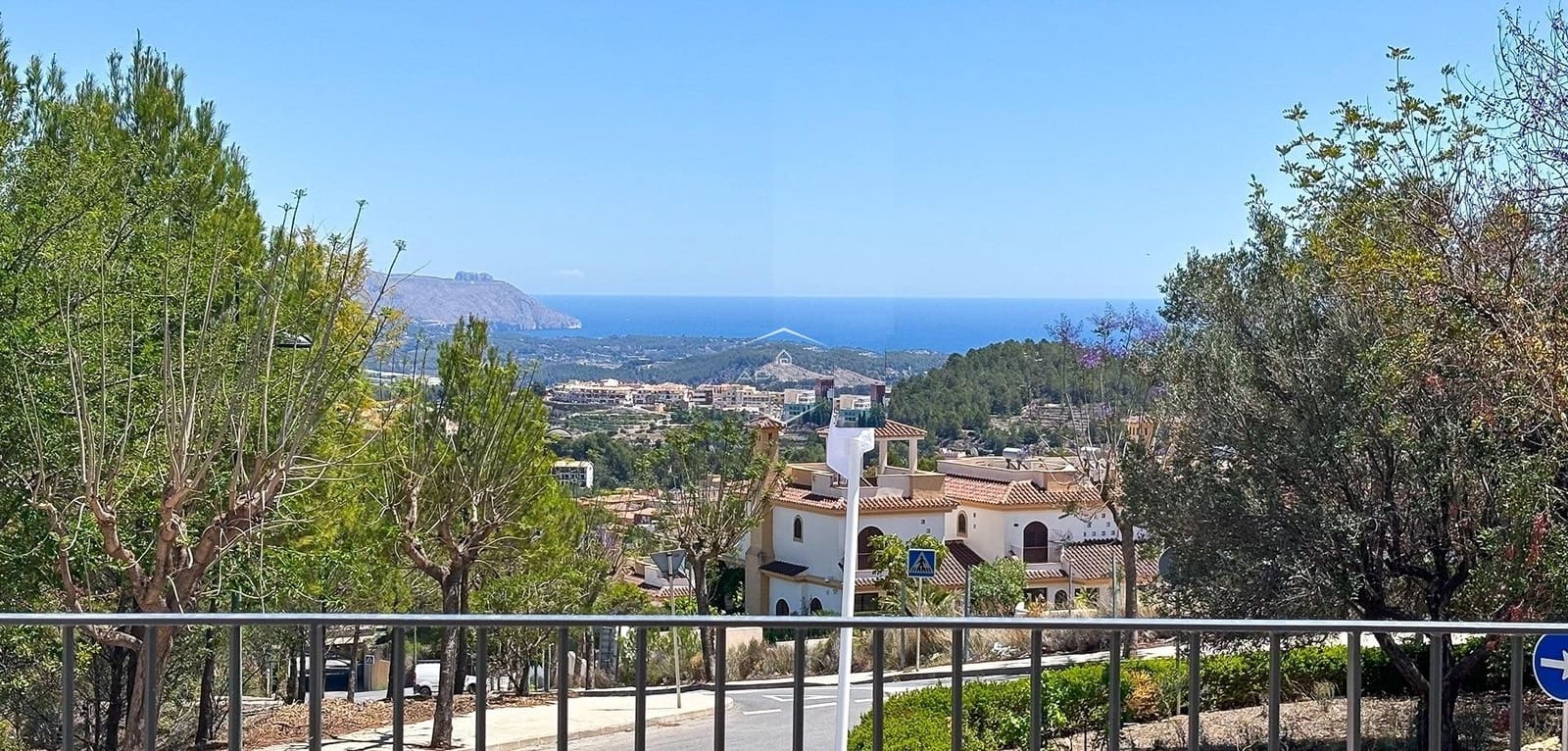 3 bedroom Villa for sale in Polop with pool - € 545,000 (Ref: 9290910)