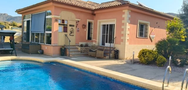 Chalet de 3 habitaciones en La Romana en venta con piscina - 299.000 € (Ref: 9300414)