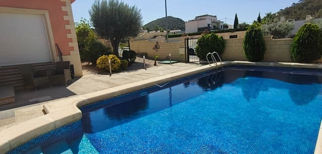 Chalet de 3 habitaciones en La Romana en venta con piscina - 299.000 € (Ref: 9300414)