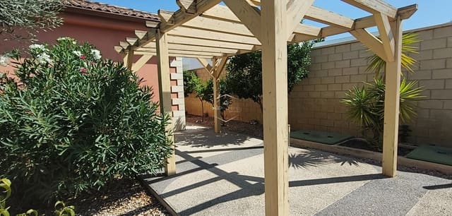 Chalet de 3 habitaciones en La Romana en venta con piscina - 299.000 € (Ref: 9300414)