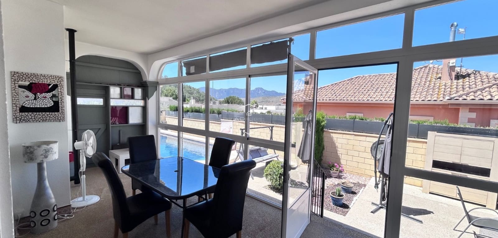 3 soveværelse Villa til salg i La Romana med swimmingpool - € 299.000 (Ref: 9300414)