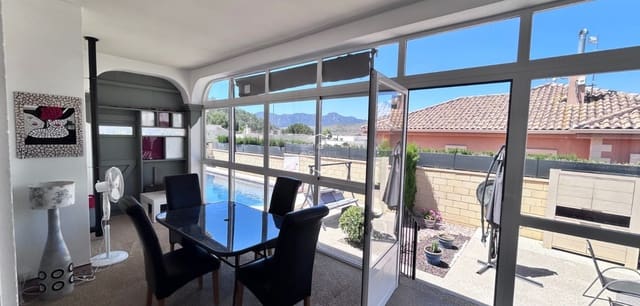 Chalet de 3 habitaciones en La Romana en venta con piscina - 299.000 € (Ref: 9300414)