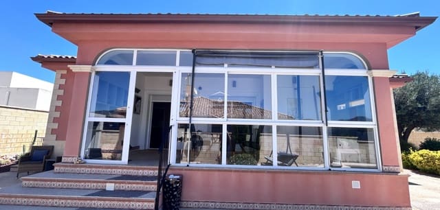 Chalet de 3 habitaciones en La Romana en venta con piscina - 299.000 € (Ref: 9300414)