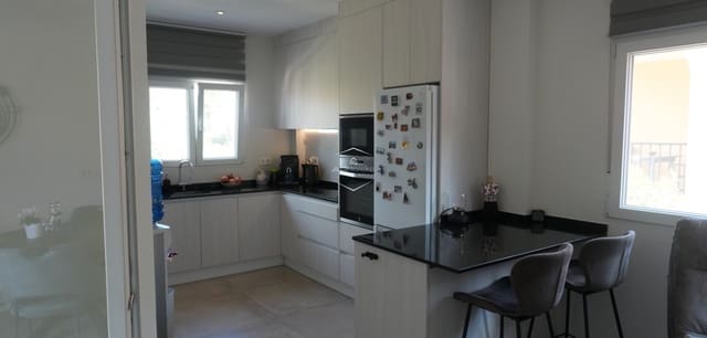 2 soveværelse Byhus til salg i La Romana med swimmingpool - € 249.000 (Ref: 9363544)