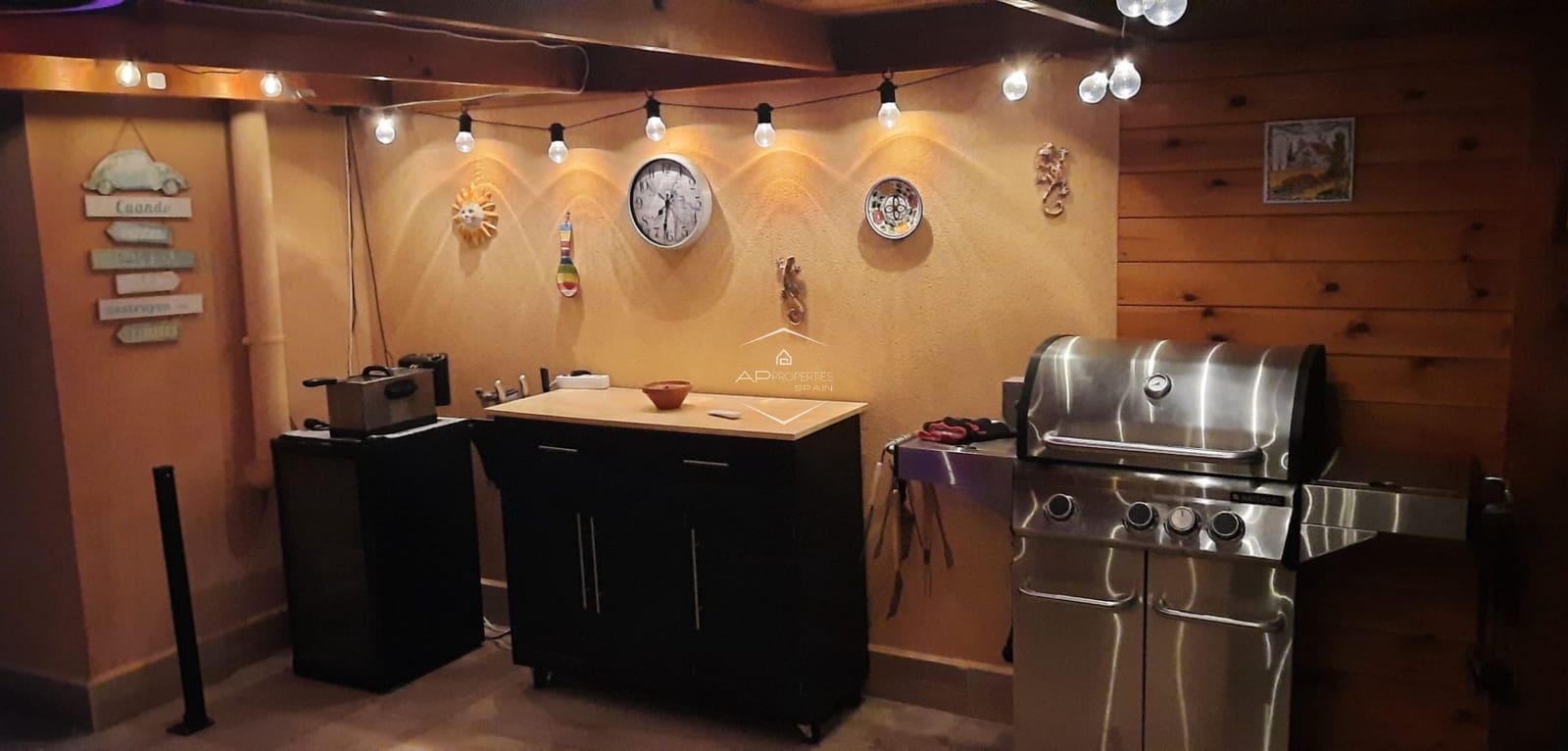 2 soveværelse Byhus til salg i La Romana med swimmingpool - € 249.000 (Ref: 9363544)