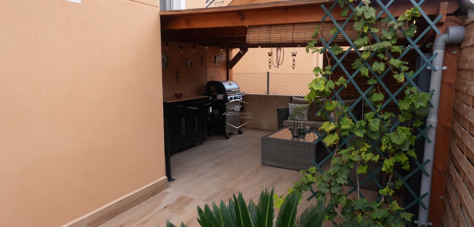 2 soveværelse Byhus til salg i La Romana med swimmingpool - € 249.000 (Ref: 9363544)