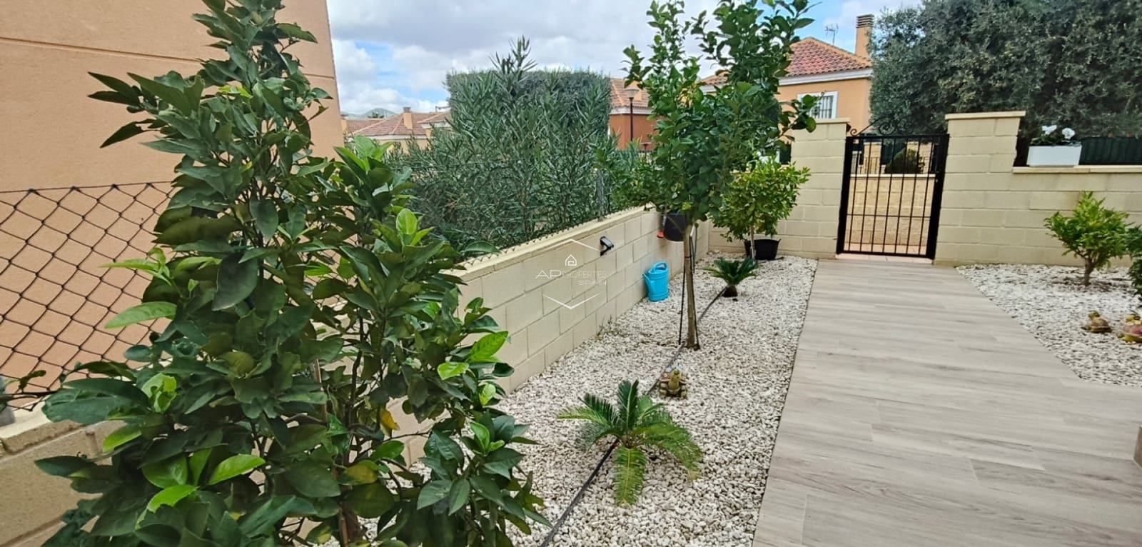 2 soveværelse Byhus til salg i La Romana med swimmingpool - € 249.000 (Ref: 9363544)