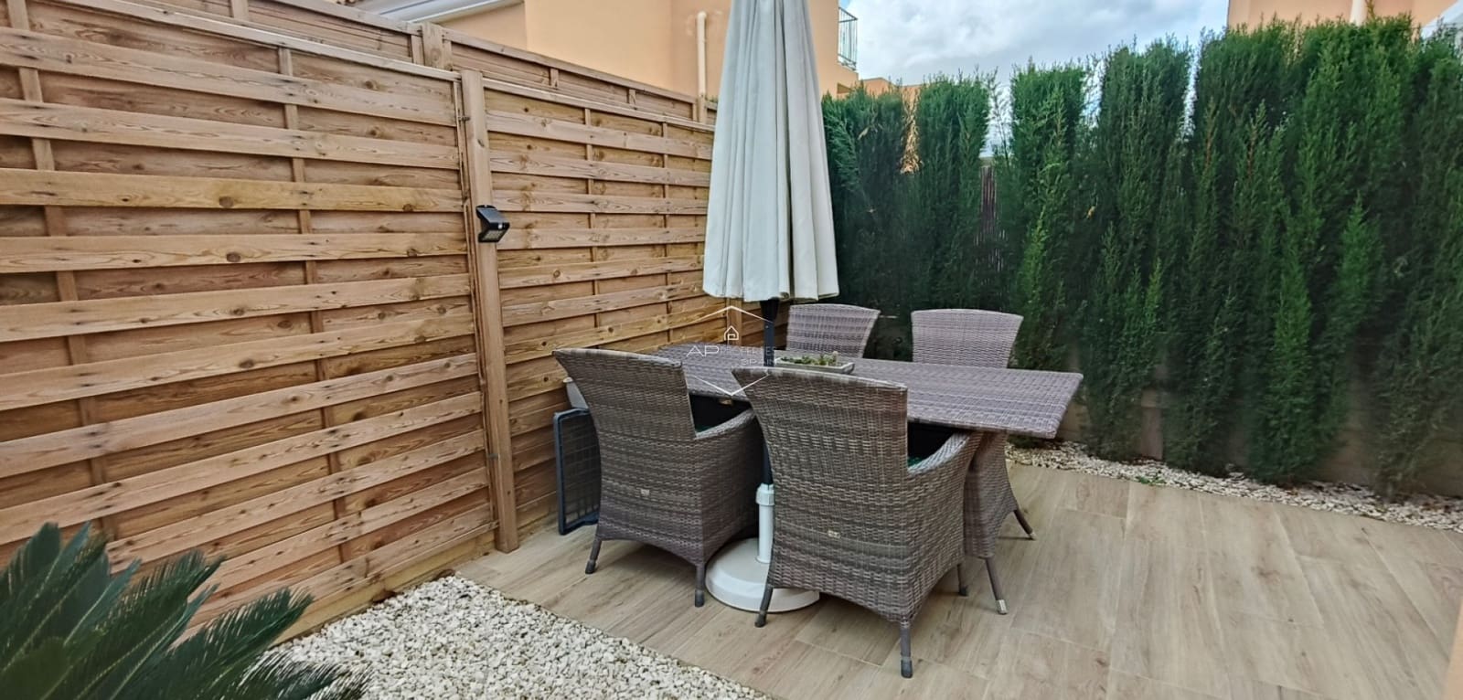 2 soveværelse Byhus til salg i La Romana med swimmingpool - € 249.000 (Ref: 9363544)