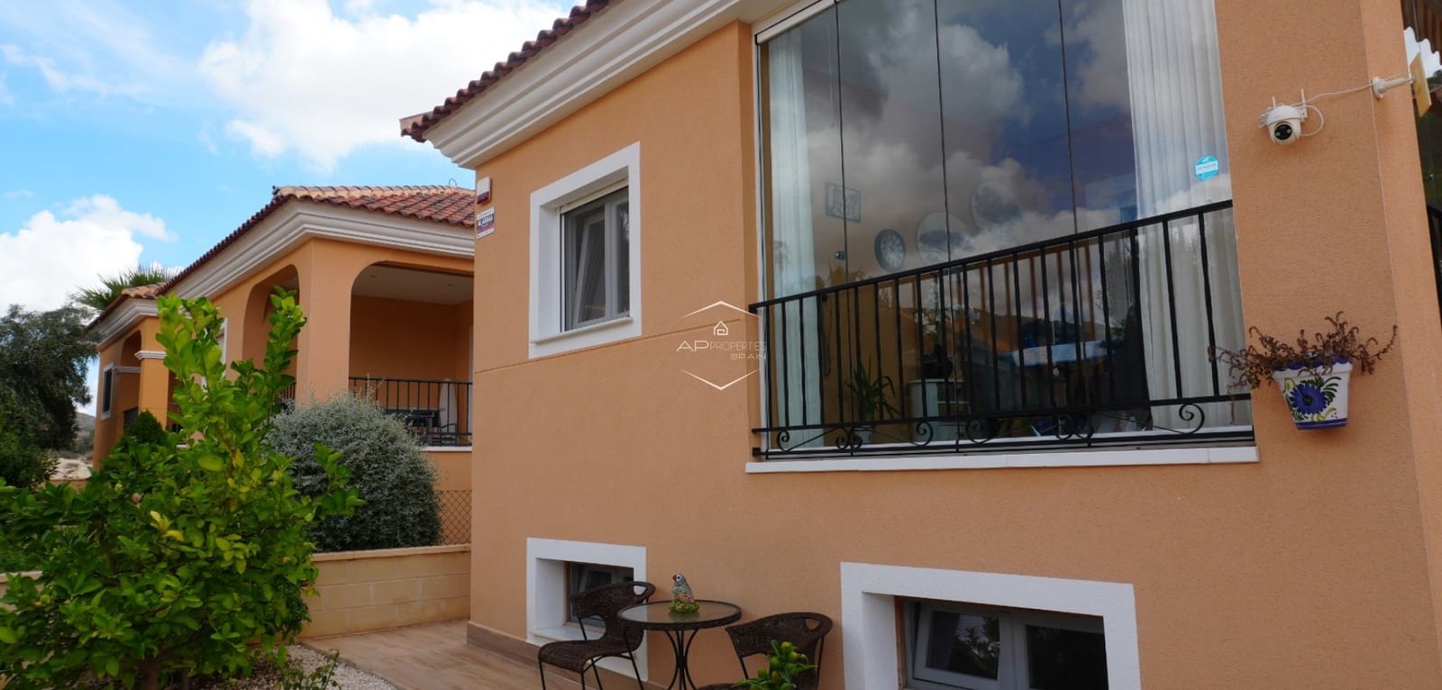 2 bedroom Townhouse for sale in La Romana with pool - € 246,000 (Ref: 9363544)