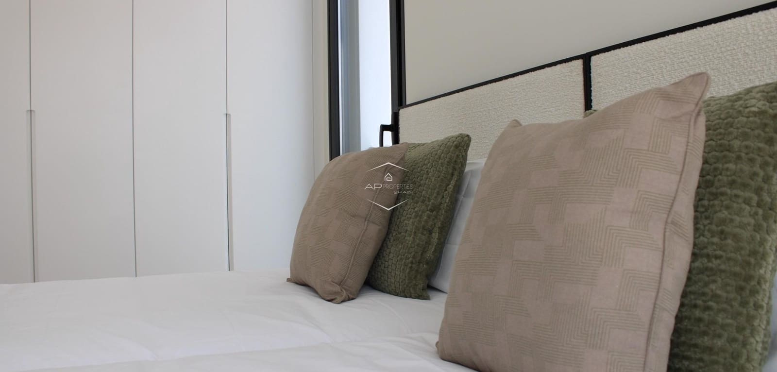 3 bedroom Villa for sale in Torre de la Horadada with pool - € 599,900 (Ref: 9471105)