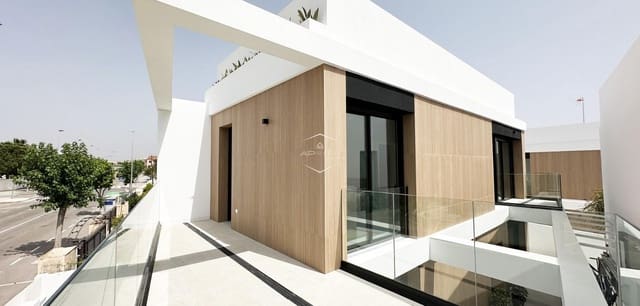 3 Zimmer Villa zu verkaufen in Torre de la Horadada, Pilar de la Horadada mit Pool - 599.900 € (Ref: 9471105)