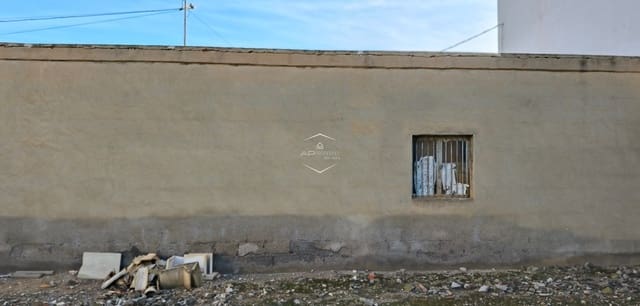 Commercieel te koop in La Romana - € 90.000 (Ref: 9618752)