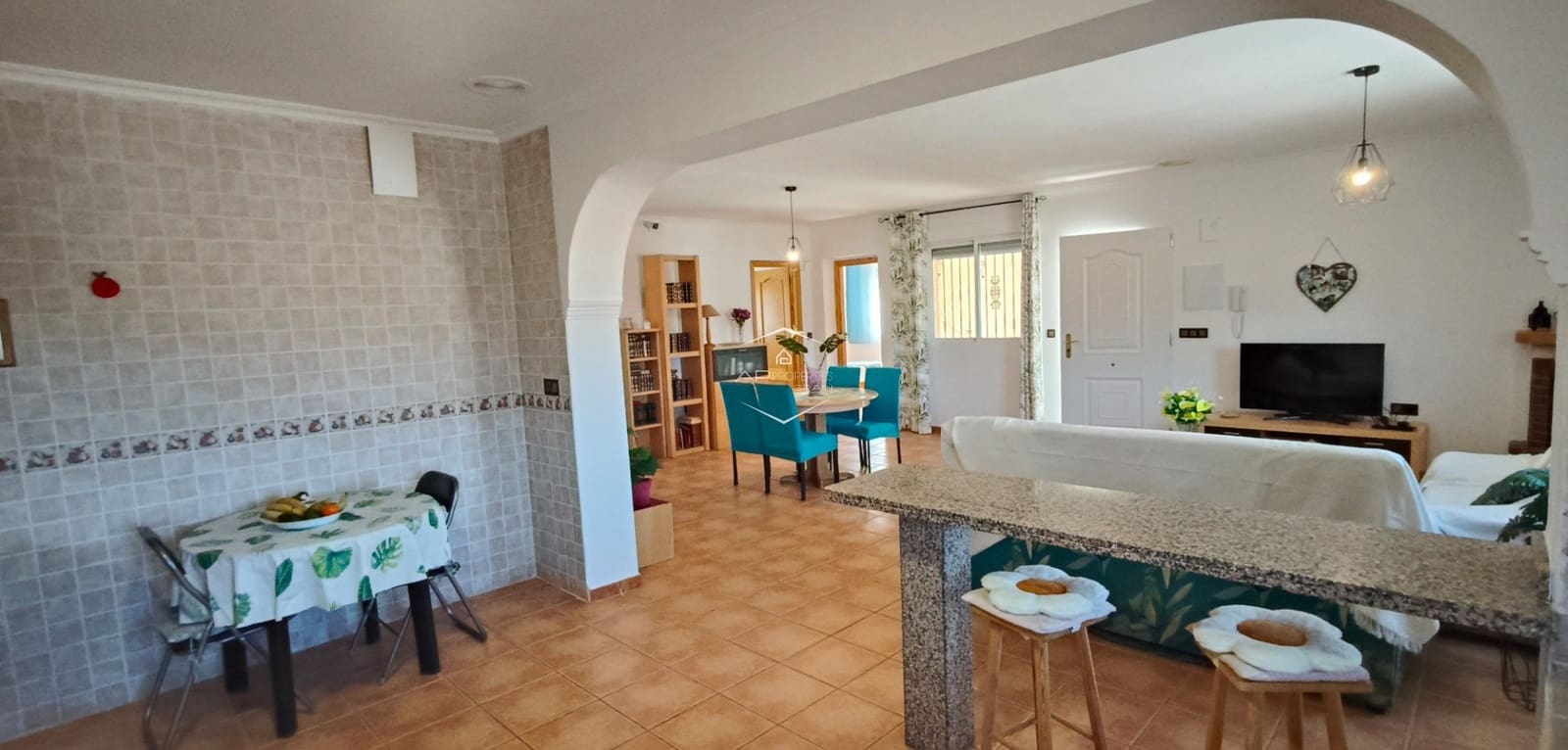 4 makuuhuone Maalaistalo myytävänä paikassa La Romana mukana uima-altaan 
autotalli - 398 000 € (Ref: 9720908)