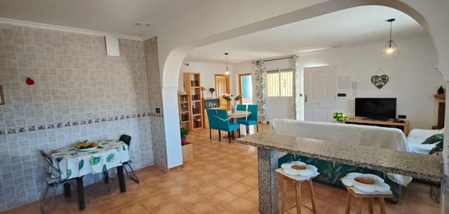 4 sypialnia Finka/Dom wiejski na sprzedaż w La Romana z basenem garażem - 398 000 € (Ref: 9720908)