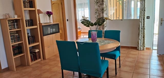 4 sypialnia Finka/Dom wiejski na sprzedaż w La Romana z basenem garażem - 398 000 € (Ref: 9720908)