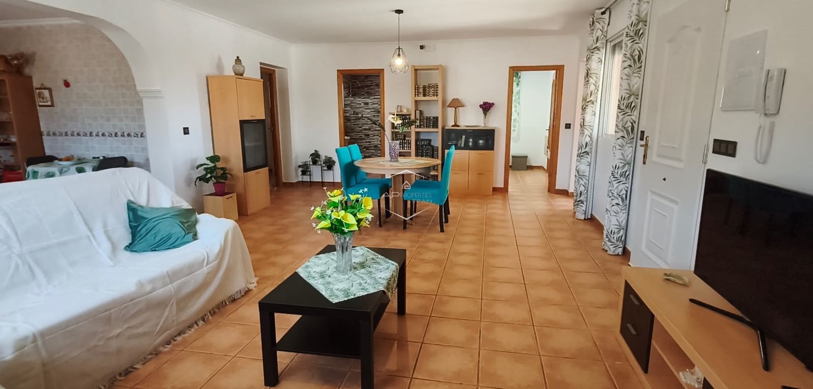 4 makuuhuone Maalaistalo myytävänä paikassa La Romana mukana uima-altaan 
autotalli - 398 000 € (Ref: 9720908)