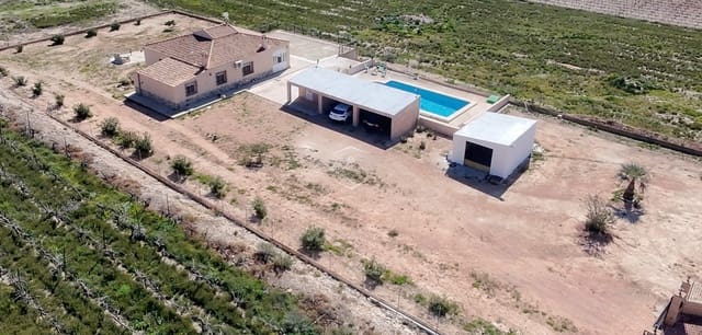 4 sypialnia Finka/Dom wiejski na sprzedaż w La Romana z basenem garażem - 398 000 € (Ref: 9720908)