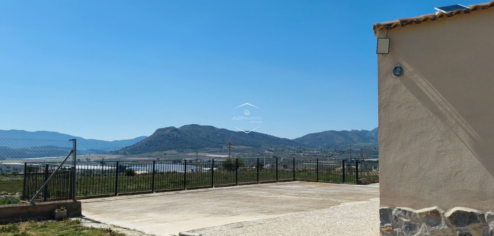 4 makuuhuone Maalaistalo myytävänä paikassa La Romana mukana uima-altaan 
autotalli - 398 000 € (Ref: 9720908)