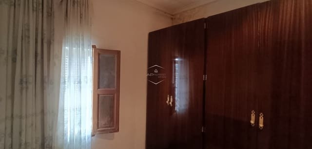 4 makuuhuone Maalaistalo myytävänä paikassa La Romana mukana uima-altaan 
autotalli - 230 000 € (Ref: 9751488)