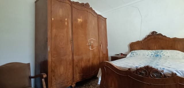 4 makuuhuone Maalaistalo myytävänä paikassa La Romana mukana uima-altaan 
autotalli - 230 000 € (Ref: 9751488)